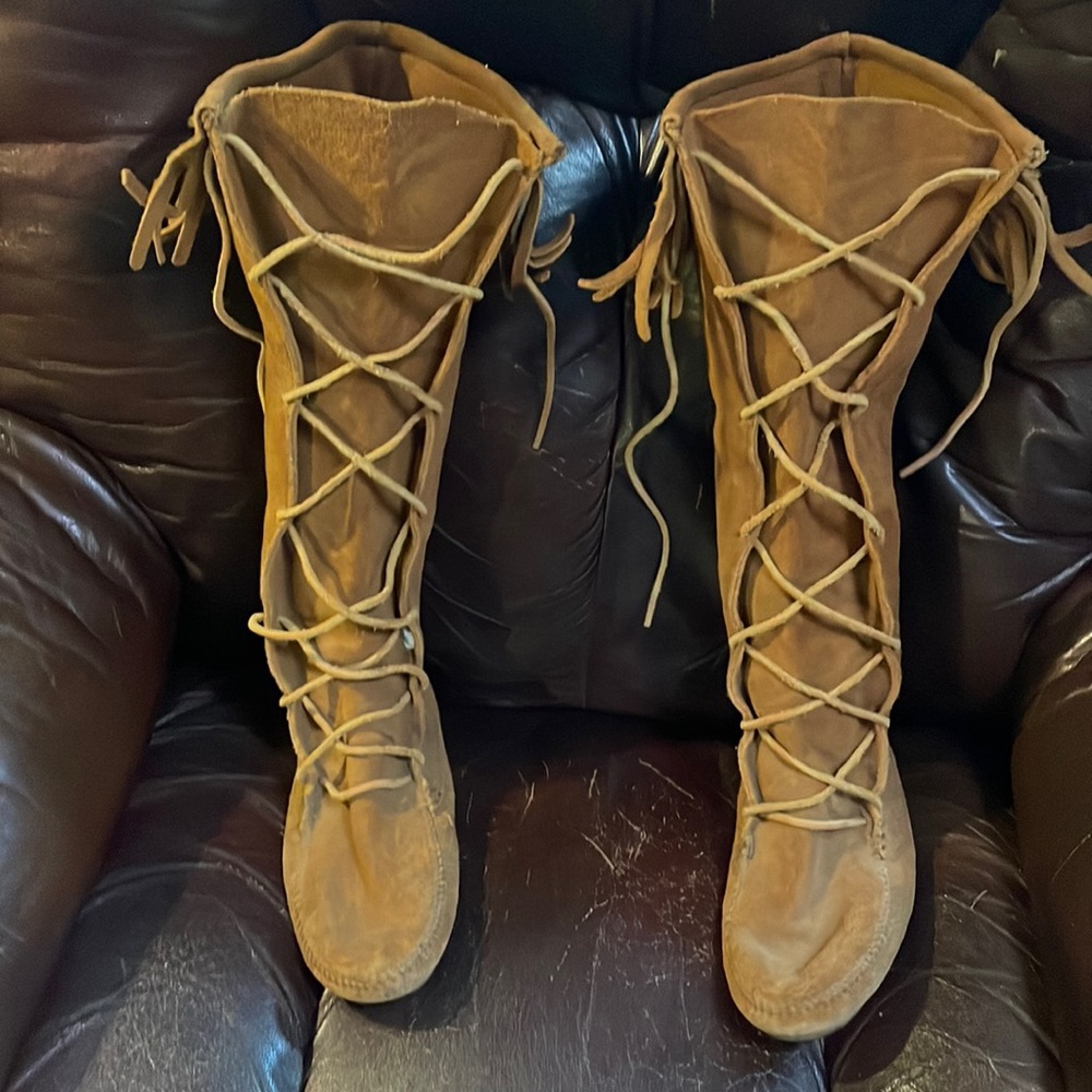 Minnetonka Moccasin Boots